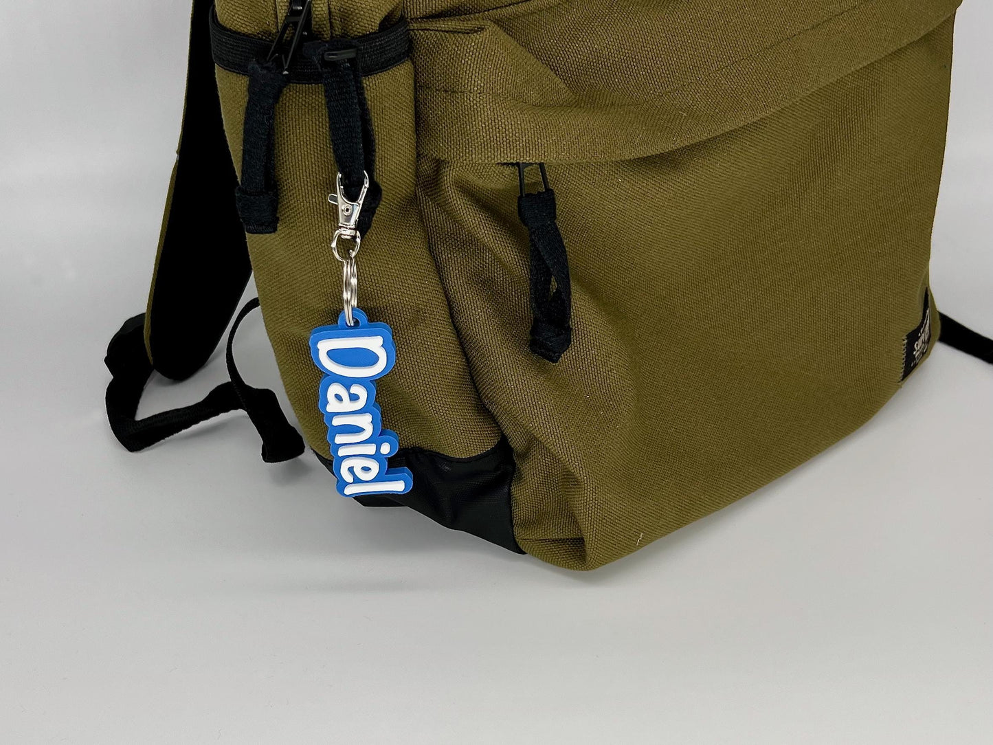 Personalisierter 3D-Taschenanhänger mit Prägung | 7 Farben verfügbar